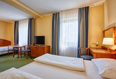 Egylégterű családi szoba - Hotel Lővér Sopron